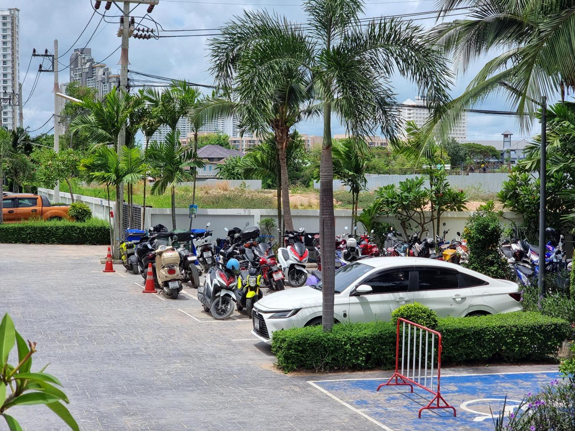 Laguna Beach Condo Resort 3 Maldives Pattaya Pool View ลากูน่า บีช คอนโด รีสอร์ต 3 พัทยา Jomtien Beach Exterior foto